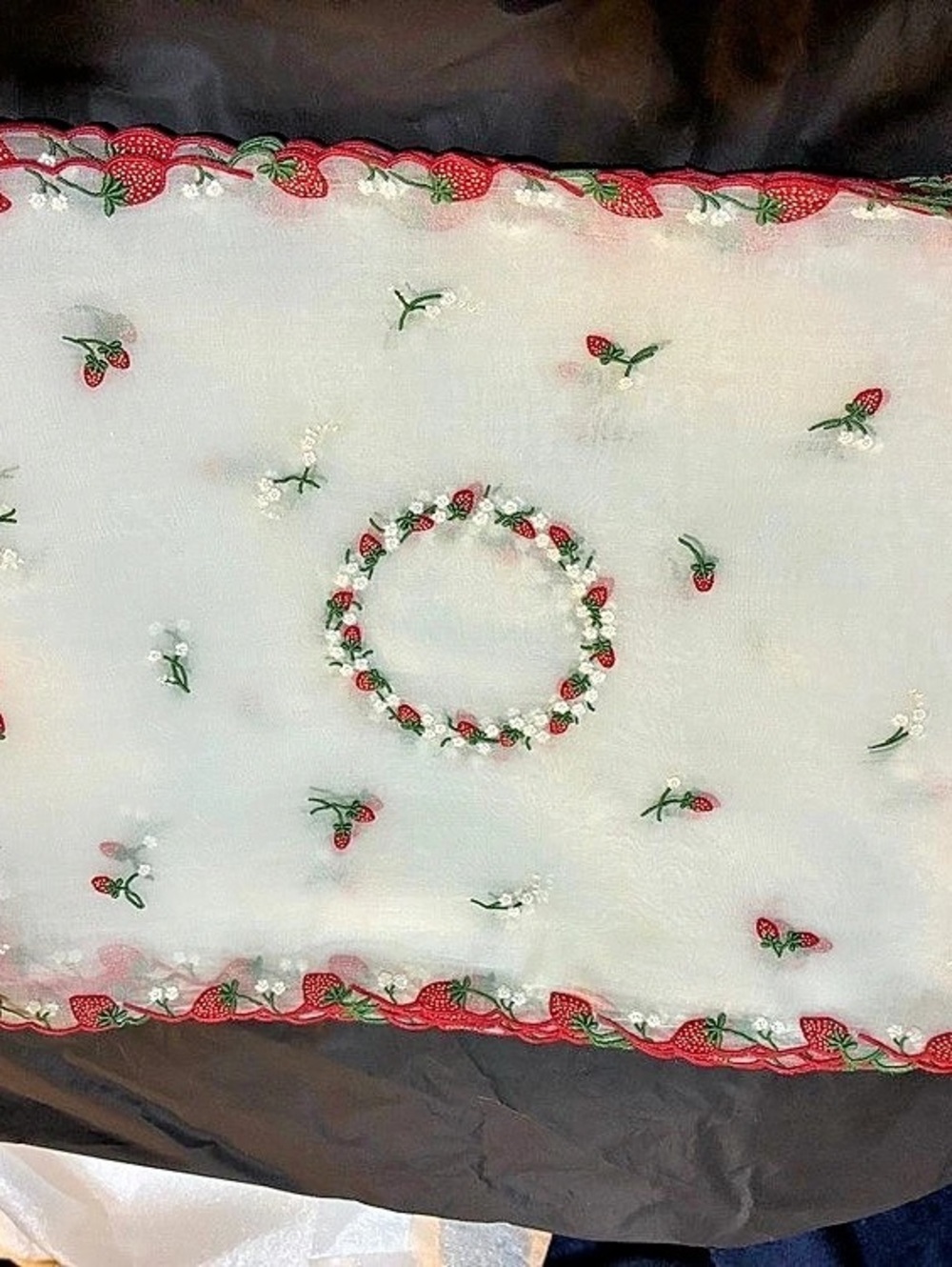 Marghab  Strawberry Table placemats and napkins, 8 each